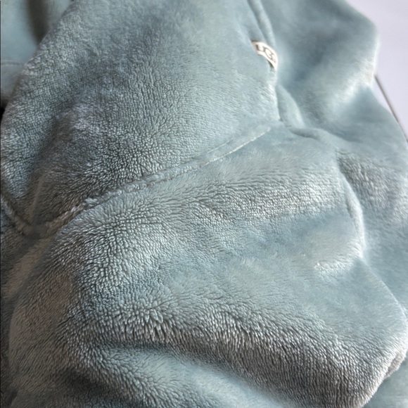 UGG Robe - Picture 7 of 7
